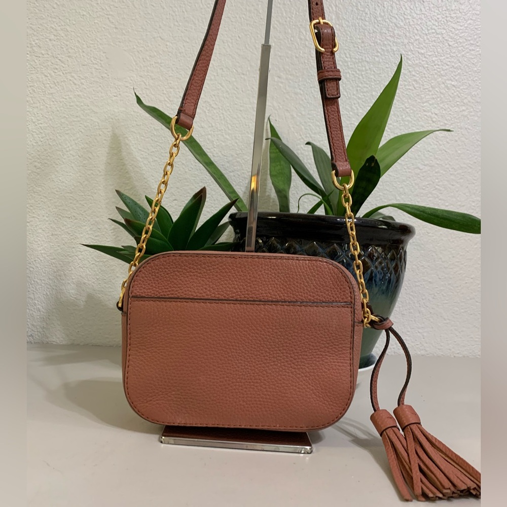 ๐๐ TORY BURCH Crossbody Camera Pink Leather Bag - Picture 2 of 12